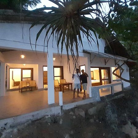 Sooriya Villa Талпе Экстерьер фото