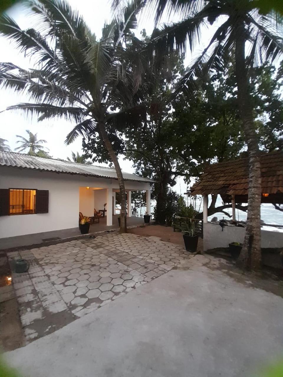 Sooriya Villa Талпе Экстерьер фото