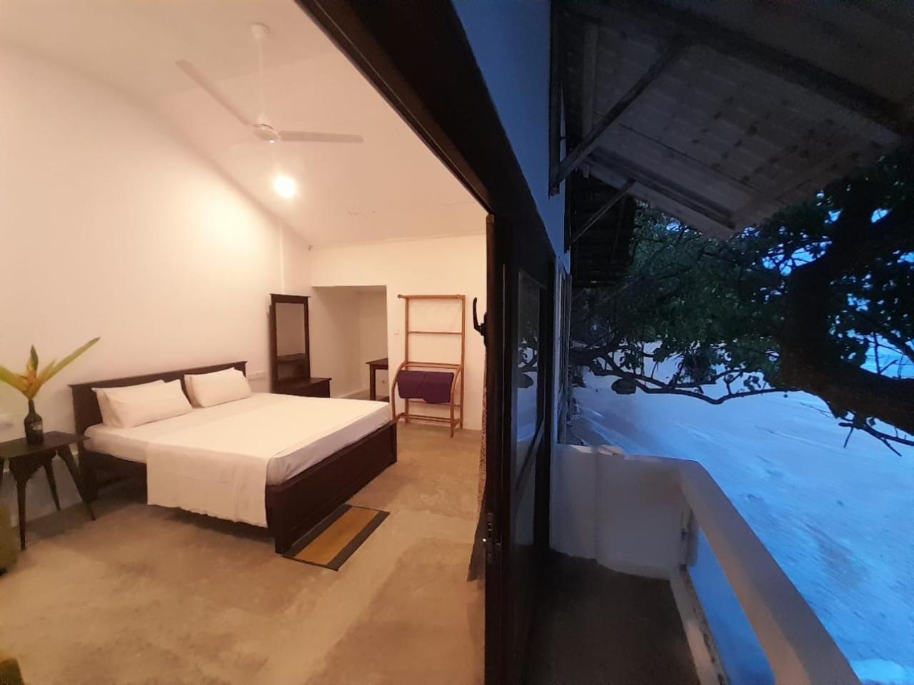 Sooriya Villa Талпе Экстерьер фото