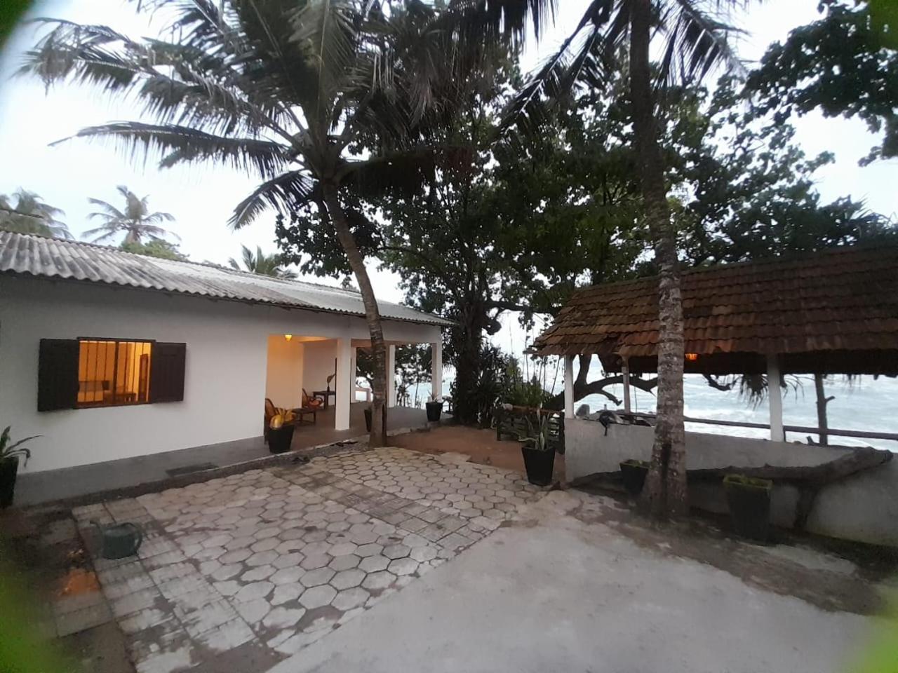 Sooriya Villa Талпе Экстерьер фото